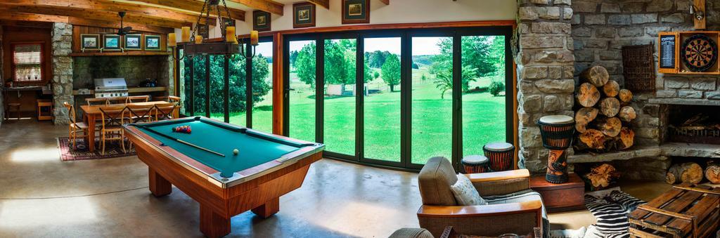 The Farside Country Manor Bed & Breakfast